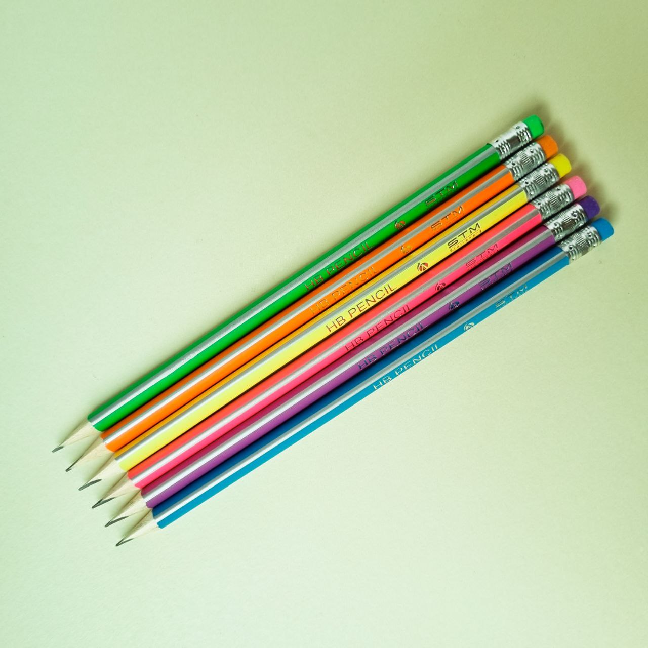 مداد مشکی stm